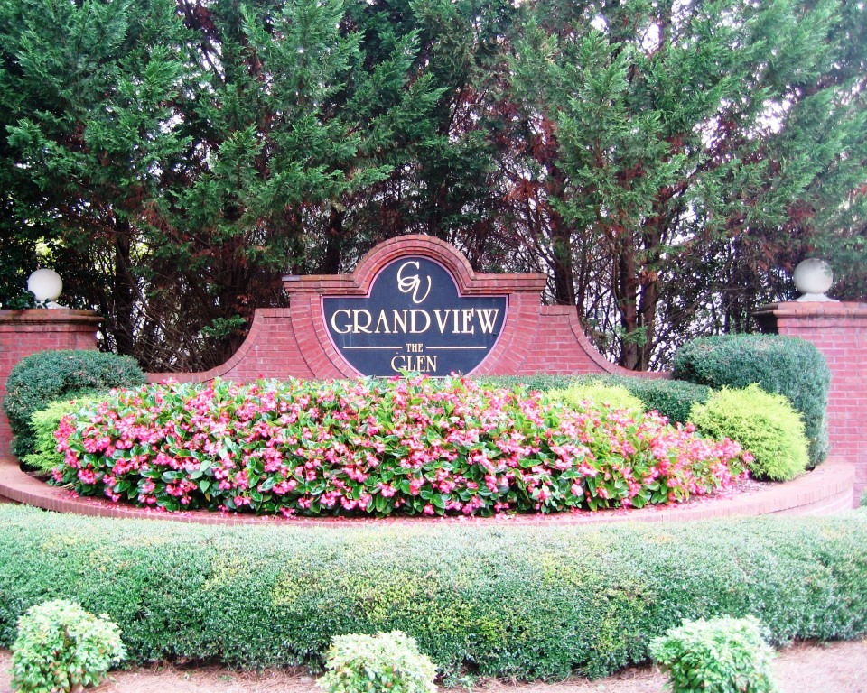 1-Grandview-Rear-Monument